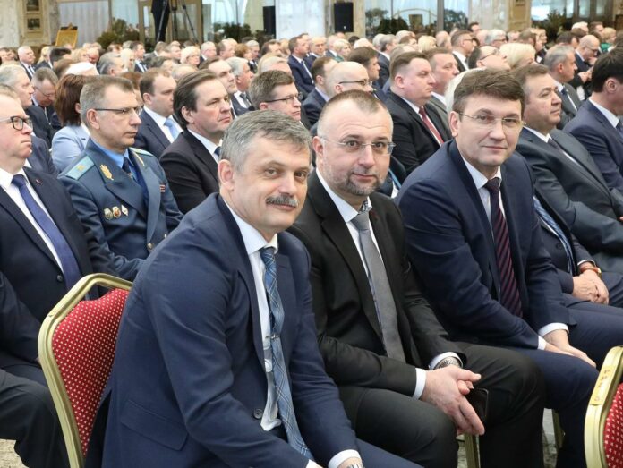 Судя по всему, теперь Игорь Брыло будет гораздо чаще встречаться с министром спорта Сереем Ковальчуком. Фото из соцсетей.