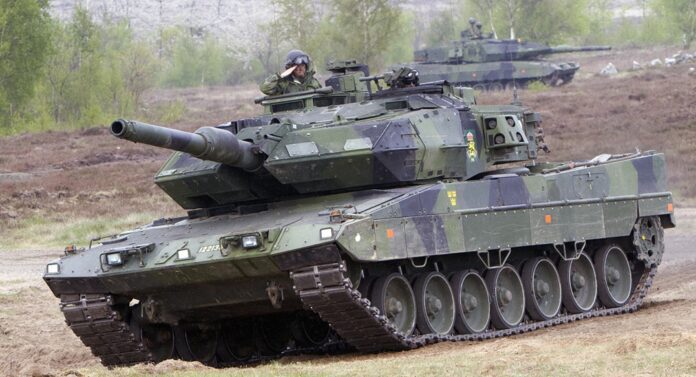 Швеция направила Украине 10 танков Strv122 с обученными украинскими экипажами