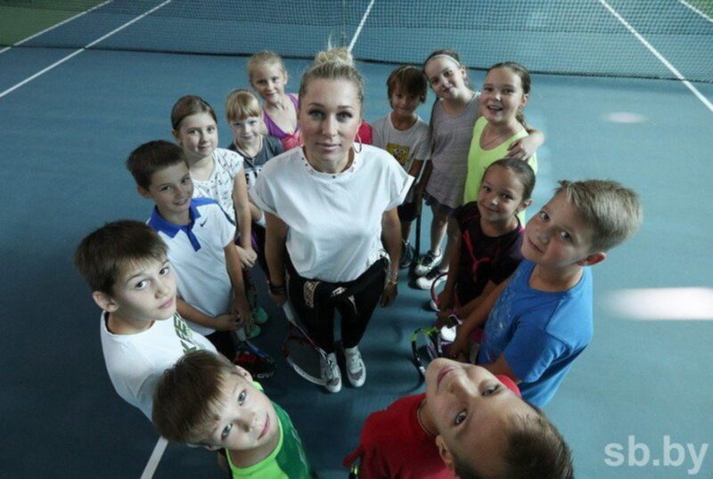 Первый тренер Арины Соболенко рассказала о своей «звездной» воспитаннице Первый тренер Арины Соболенко рассказала о своей «звездной» воспитаннице