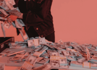 Российские миллиардеры вернули $50 млрд активов из Европы