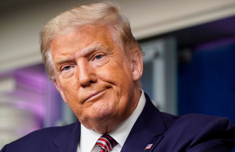 Трамп предупреждает о катастрофе и обещает спасти США, если будет избран президентом в 2024 году Трамп предупреждает о катастрофе и обещает спасти США, если будет избран президентом в 2024 году