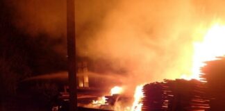 Серия пожаров в Гродненской области: два жилых дома и пиломатериалы пострадали от огня