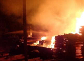 Серия пожаров в Гродненской области: два жилых дома и пиломатериалы пострадали от огня