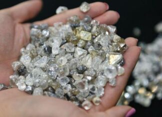 ЕС готовится ввести санкции на российские алмазы в октябре-ноябре