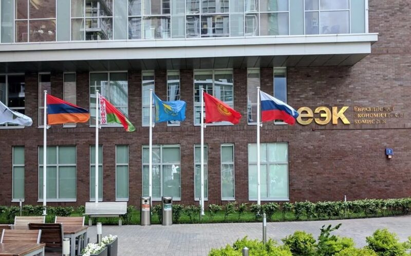 ЕЭК унифицировала правила маркировки лекарств, напитков, телефонов и других товаров