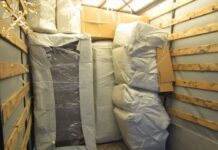 Молдавский перевозчик пытался сэкономить более 30 тыс. рублей при ввозе турецкой мебели в Беларусь