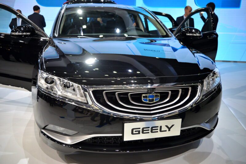 Geely: Лидер по негативным и положительным отзывам Geely: Лидер по негативным и положительным отзывам