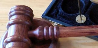 Бывшему председателю Хотимского райисполкома грозит 6 лет лишения свободы и штраф за превышение власти