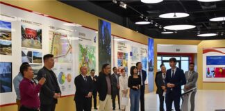 Шанхайская компания намерена вложить средства в инвестпроекты в "Великом камне"