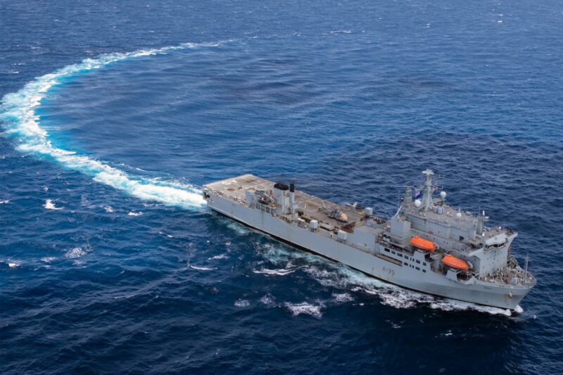НАТО перебрасывает корабли в Средиземное море из-за непредсказуемой ситуации на Ближнем Востоке