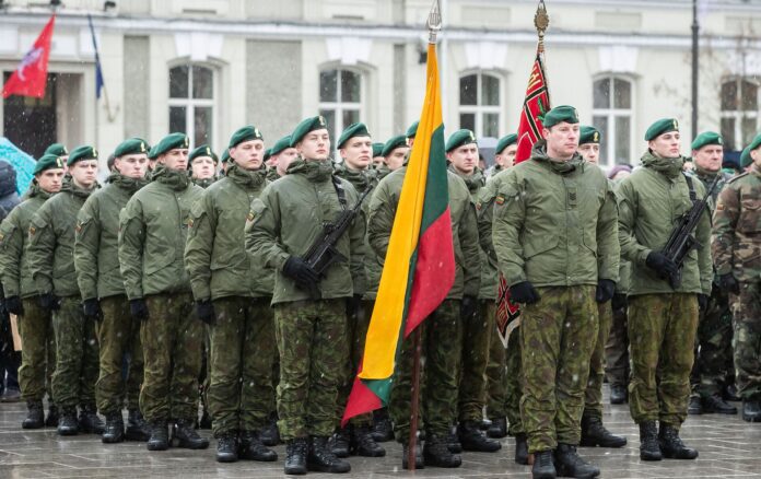 Литва увеличила бюджетные расходы на оборону вдвое с 2020 года