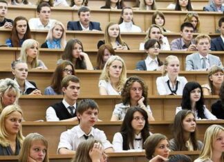 Обучение в белорусских вузах подорожает: Министр образования рассказал о планах