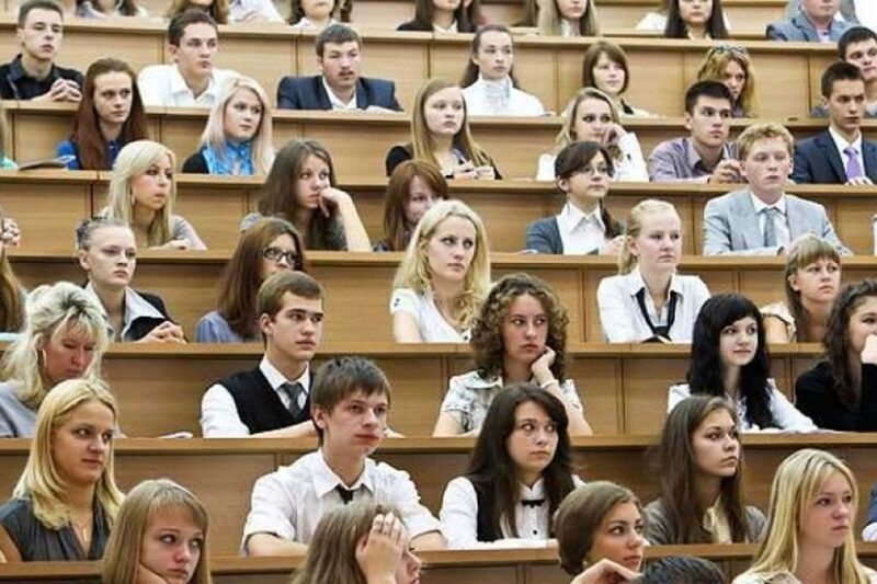 Обучение в белорусских вузах подорожает: Министр образования рассказал о планах Обучение в белорусских вузах подорожает: Министр образования рассказал о планах