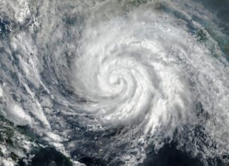 Беларусь готовится к приходу черноморского урагана "Фил"